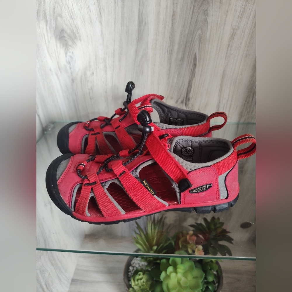 KEEN Kids Red Outdoor Sandals SZ 13 Used Good Condition